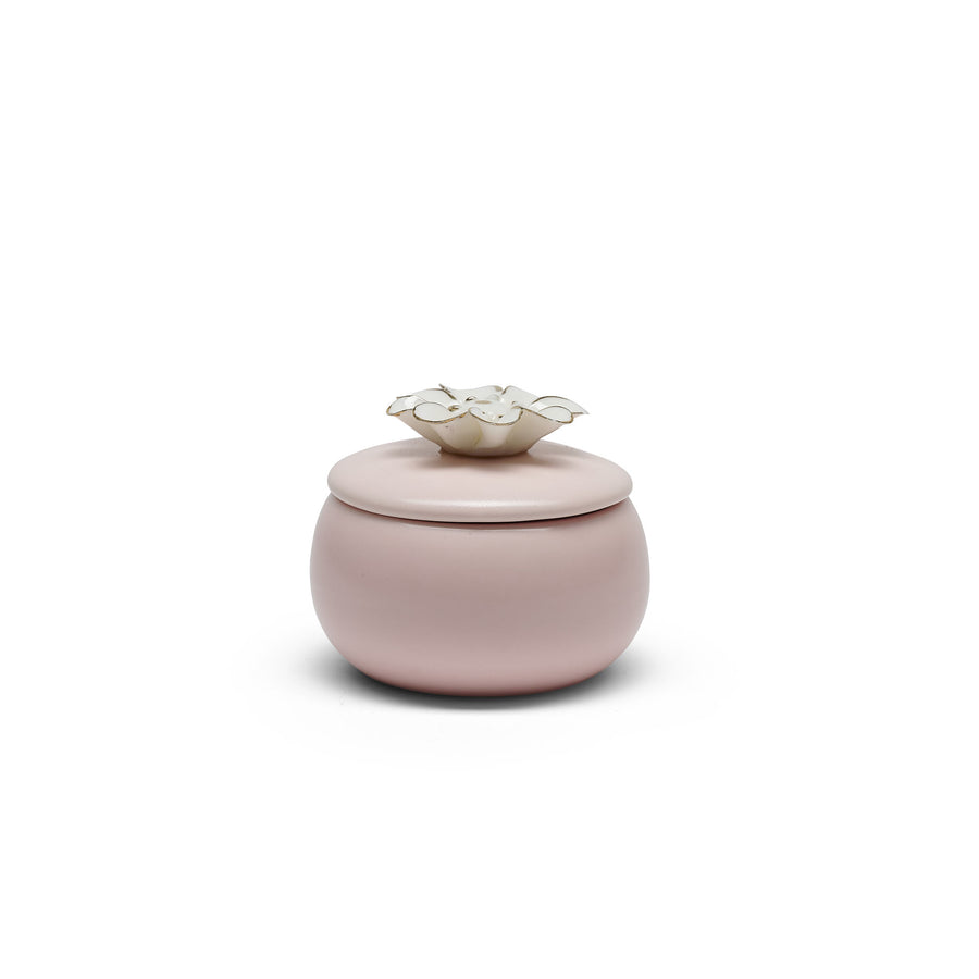 Pink ceramic candle with a sculpted gold-trimmed flower lid - Soft Existence